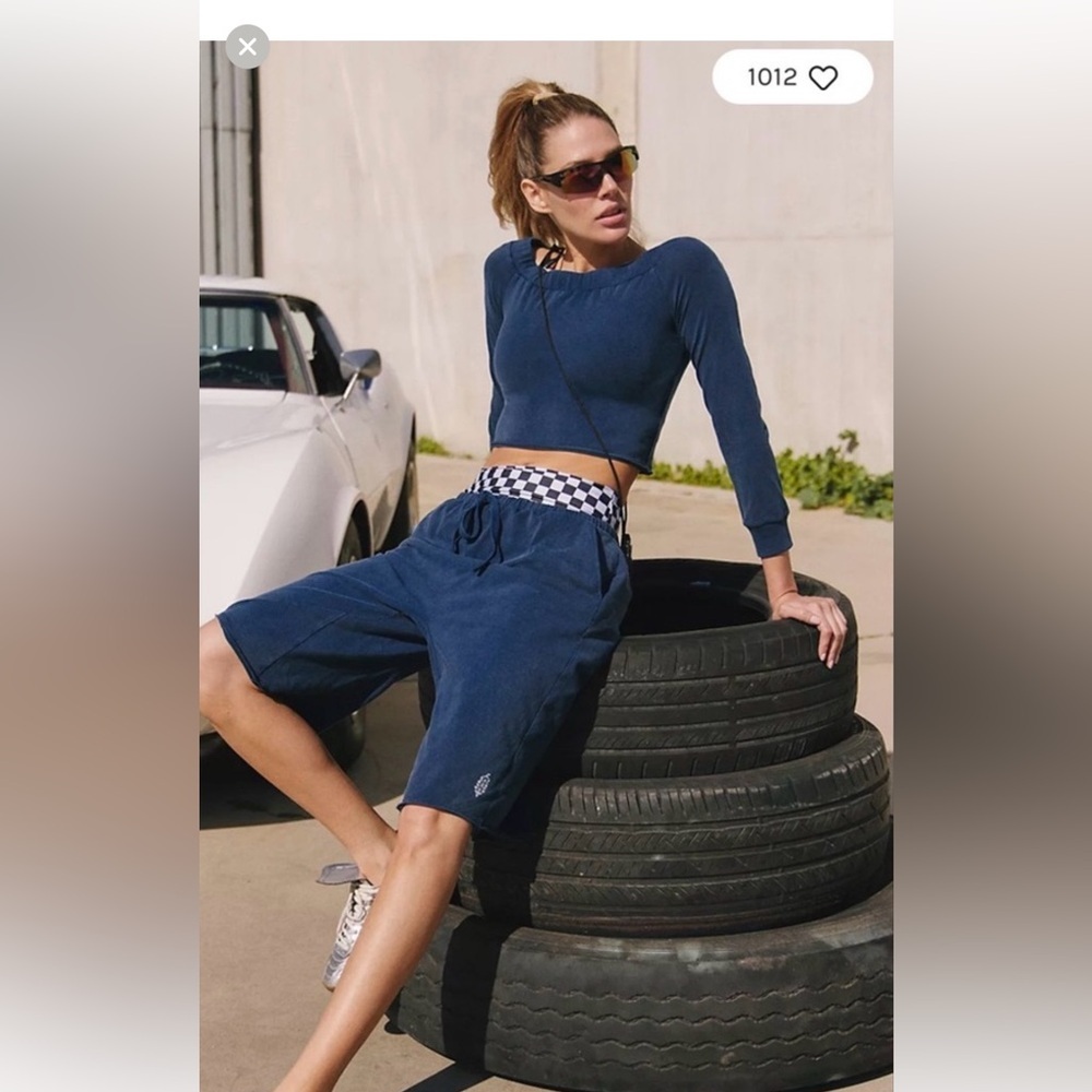 #306 FP Movement Matching Lounge Set Navy Blue XL NWT Crop Top + Shorts - Picture 2 of 5